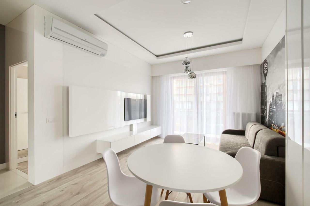 Exclusive Trendy Apartment Warsaw